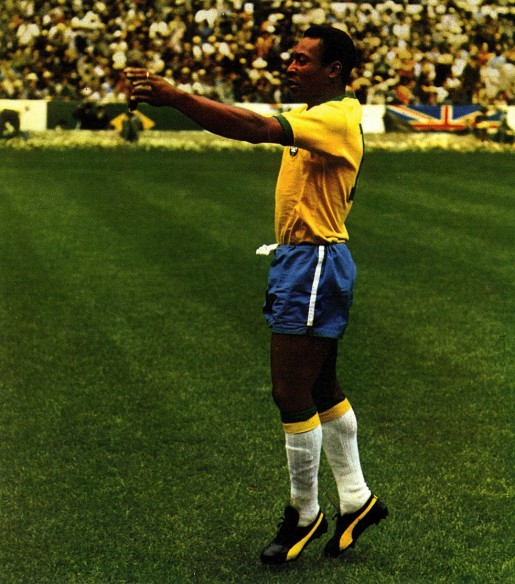 Was Pele Paid to Tie His Shoelaces at the 1970 World Cup?