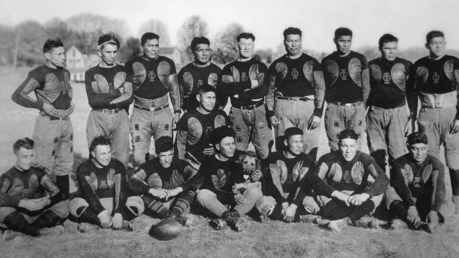 Walter Lingo, Jim Thorpe, and the Oorang Indians — 43302